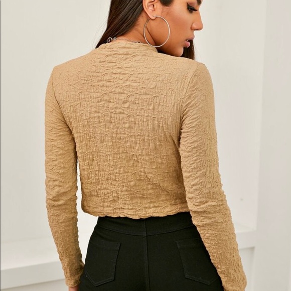 🎈$5 Crinkle Crop Top 🎈 - Picture 5 of 5